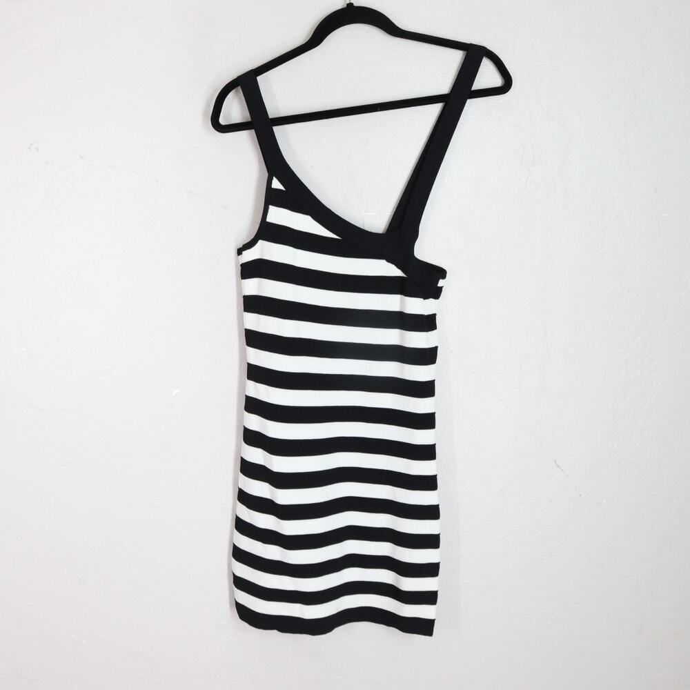 Love Culture Tunic Top L Black White Striped Asymmetrical Stretch Off Shoulder